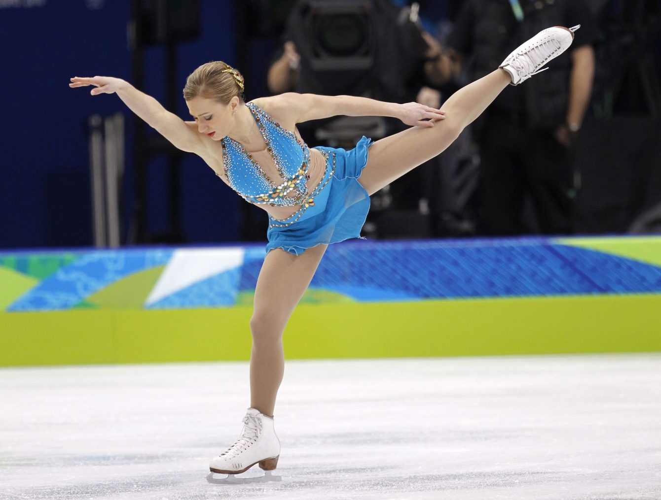 Joannie Rochette performs a spiral element