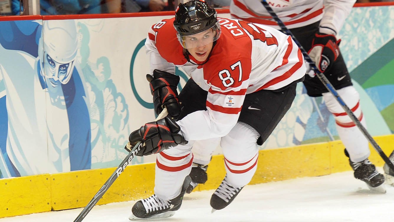Canadian Ice Hockey Player Sidney Crosby Earns Huge Salary and Net