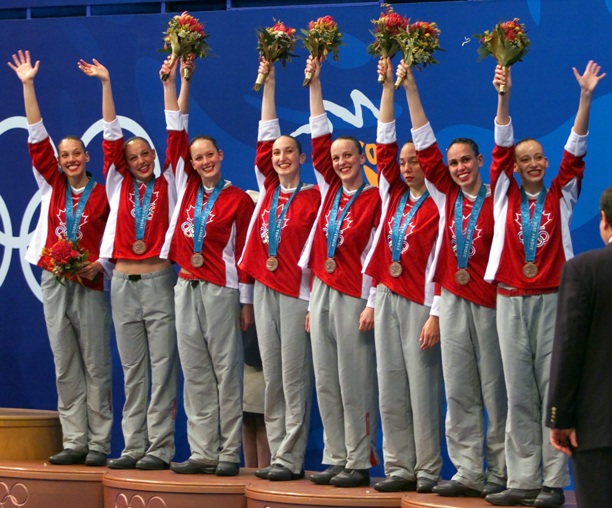 Synchronized swimming team takes bronze in Sydney Team Canada