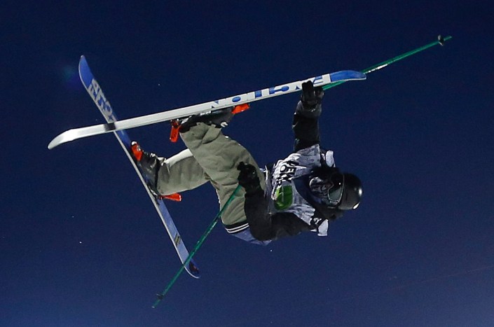 Simon d'Artois competes during the superpipe final at the 2013 Dew Tour. (Photo: Canadian Press)