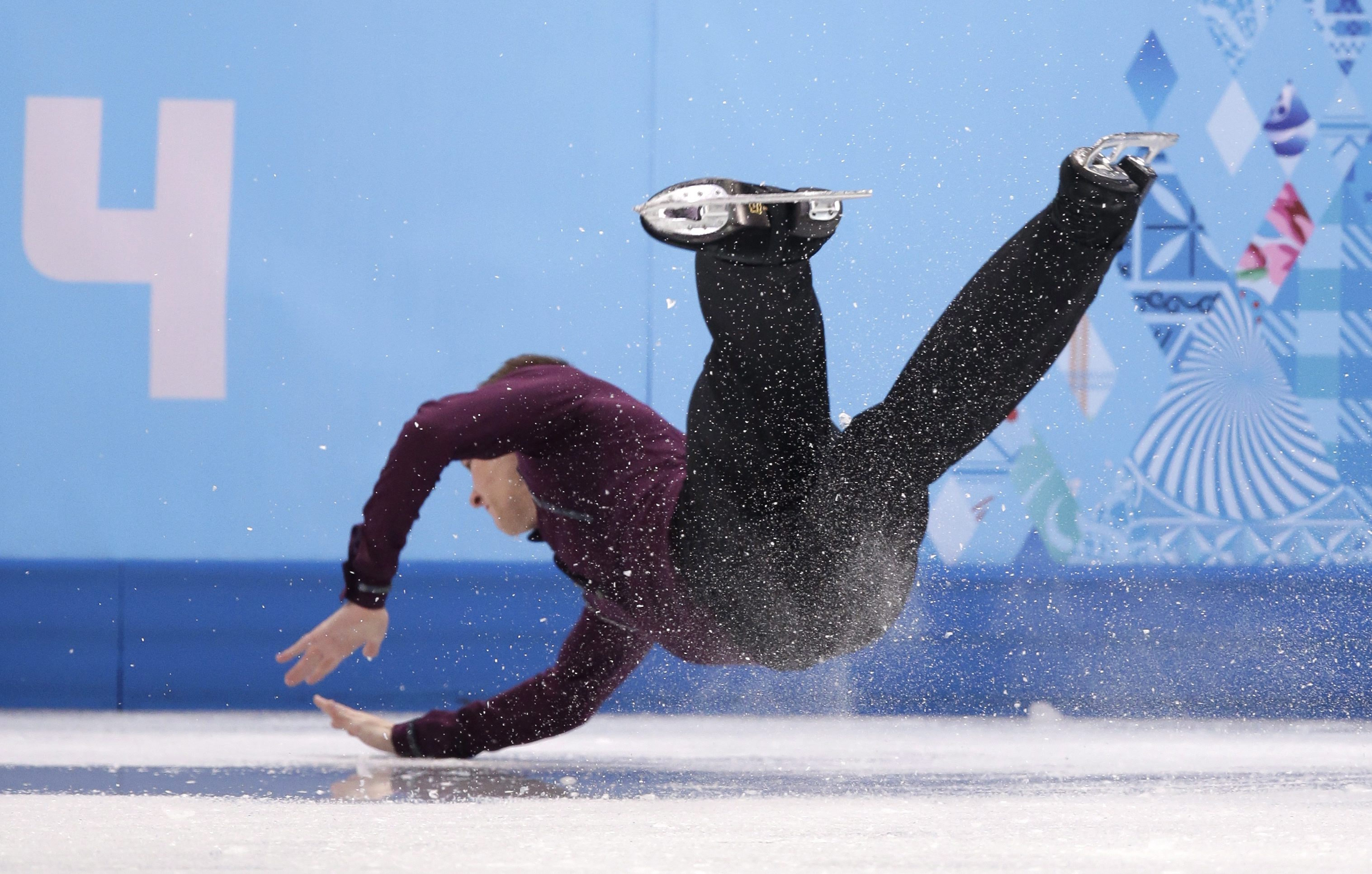 What is going ON in the men's figure skating event?! Team Canada