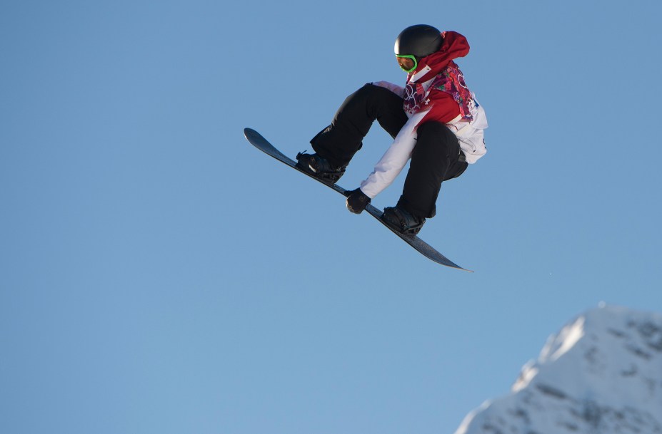 Mark McMorris snowboarding
