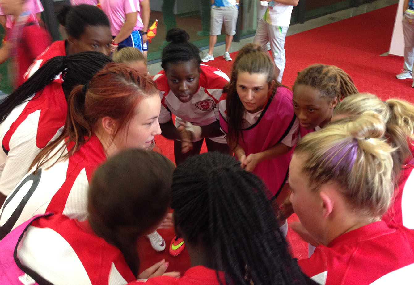 Rugby women get set before their first game