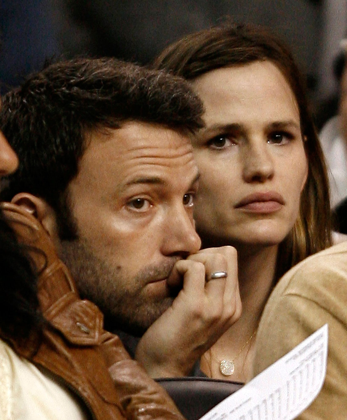 Ben Affleck and Jennifer Garner finding it hard to be fans at a Celtics game. Photo: CP
