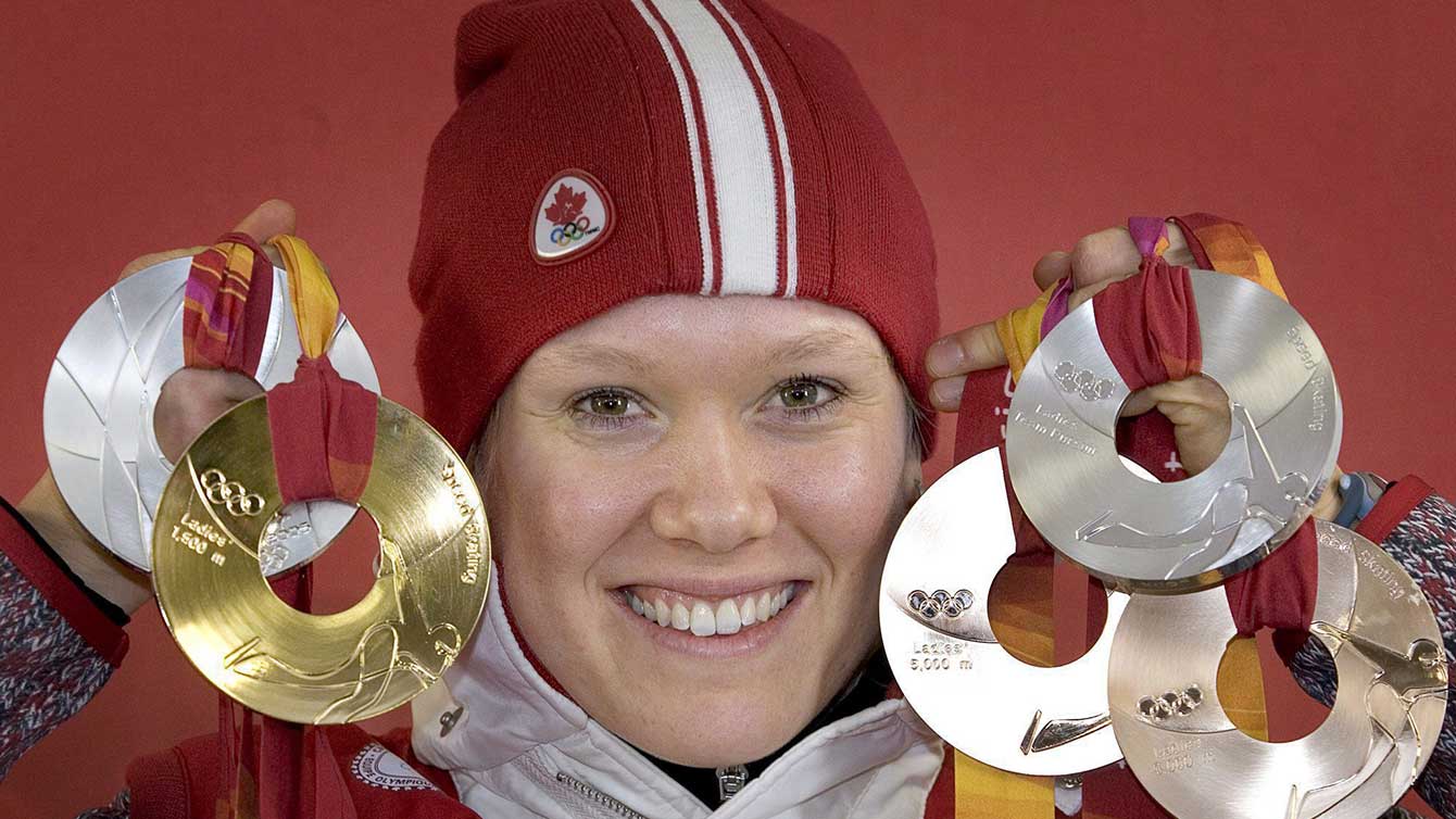 Cindy Klassen-cover posing with her medals