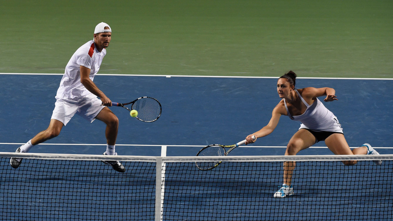 Dabrowski and Zhao win women's doubles tennis title at TO2015 Team