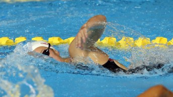 Emily Overholt competes in women's 400m freestyle.