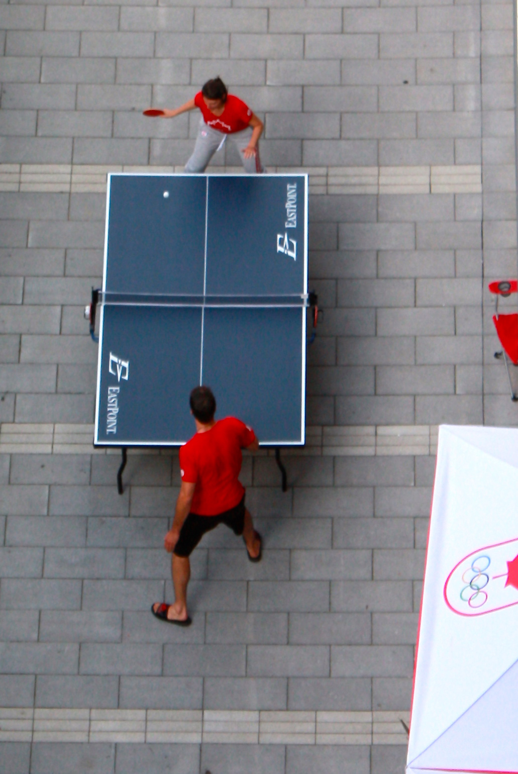 Downtime at the Canadian residence (photo: Kristen Loritz)