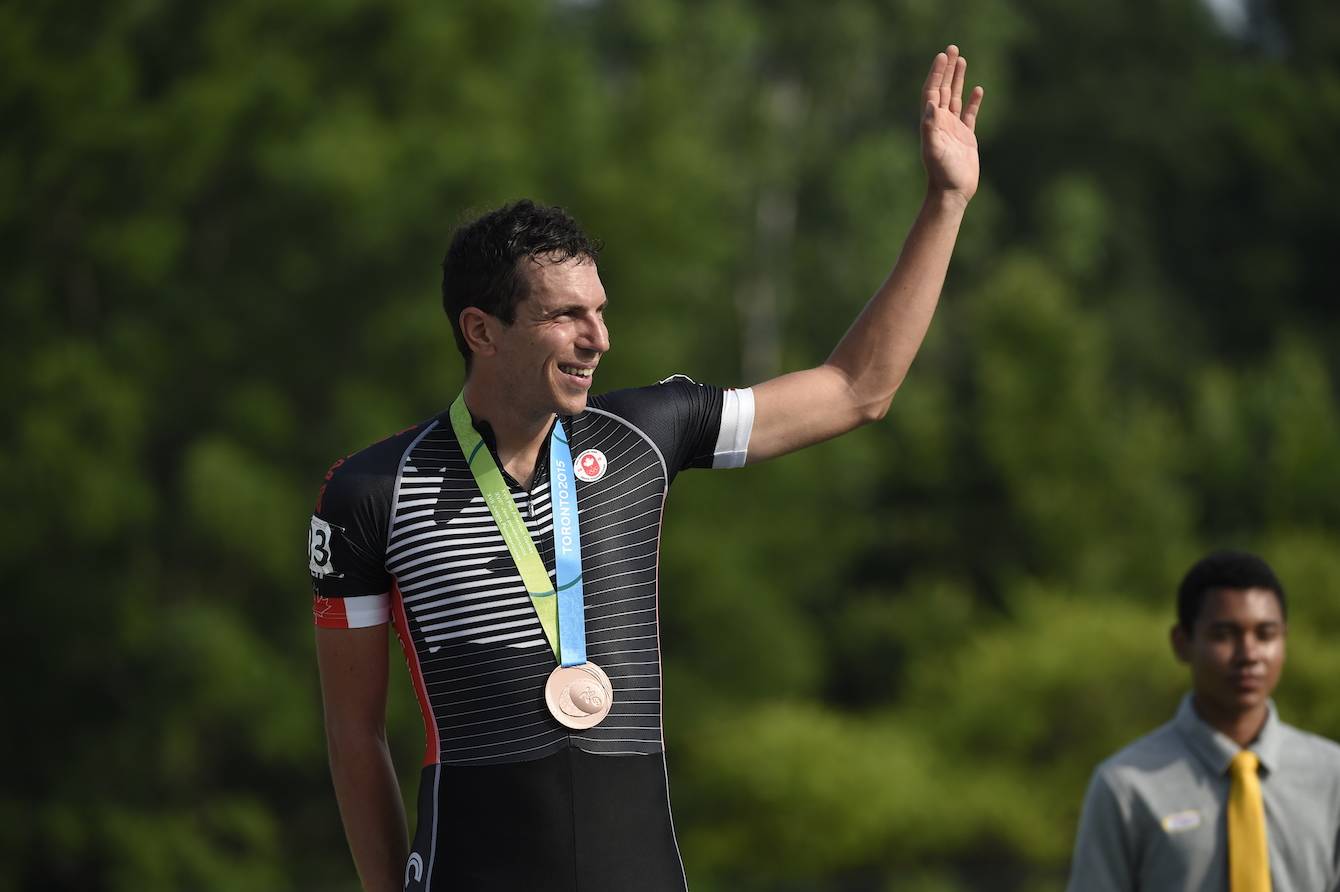 Jordan Belchos raced to a bronze in the men’s 10,000m points race