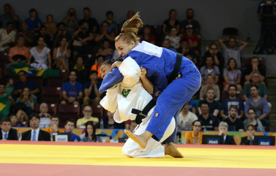 Ecaterina Guica during a match