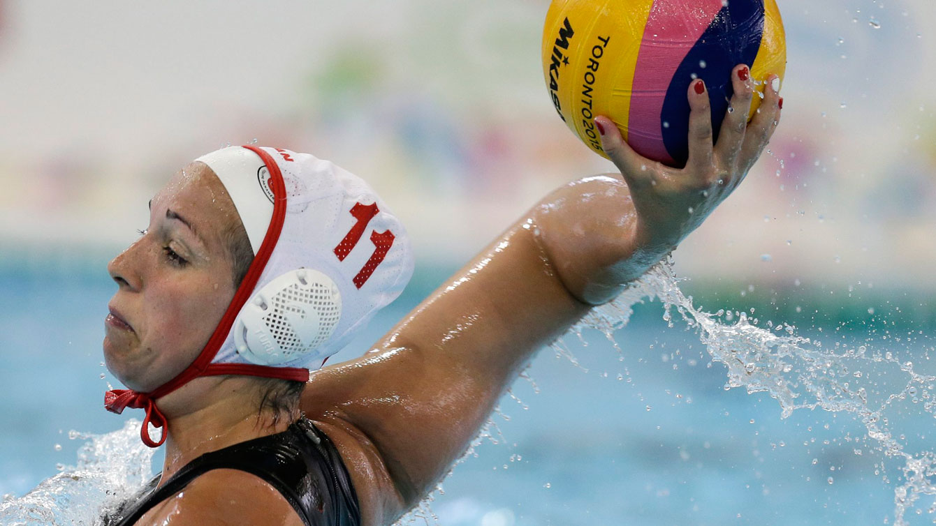 Women's water polo team strikes silver at Toronto 2015 Team Canada