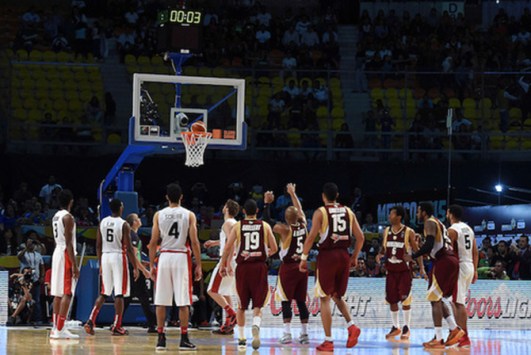 G3 Gregory Vargas hits the game-winning free throw (Photo: FIBA)