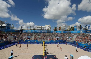 World Tour Finals Ft. Lauderdale Canada's Heather Bansley and Sarah Pavan take on Brazil's Larissa and Talita in a semifinal at 2015 World Tour Finals. (Photo: FIBA)
