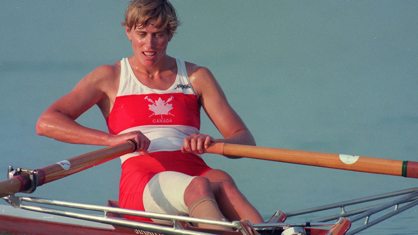 Laumann rowing in taped leg