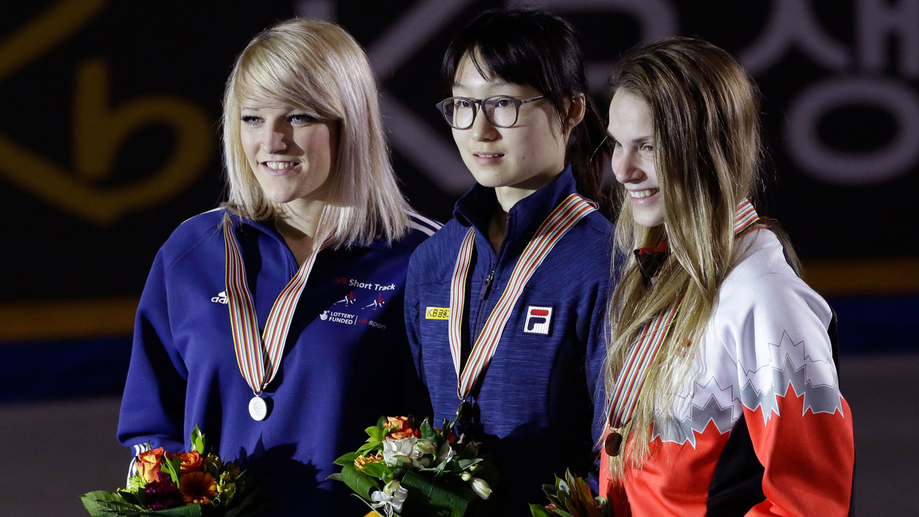 Kasandra Bradette (right) wins bronze in women's 1000m at the ISU World Short Track Speed Skating Championships in Seoul, South Korea on March 13, 2016. 