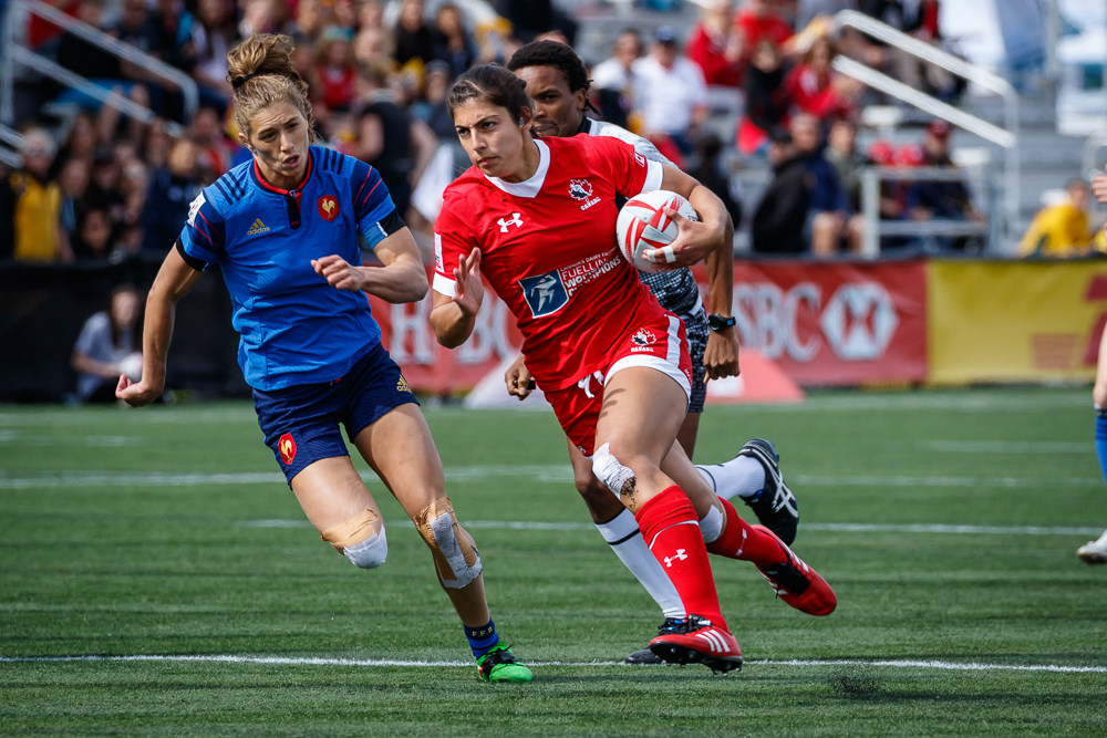 Bianca Farella scores during the cup quarterfinal match against France at Canada 7s in Langford, BC on April 17 (Photo: Lorne Collicutt).