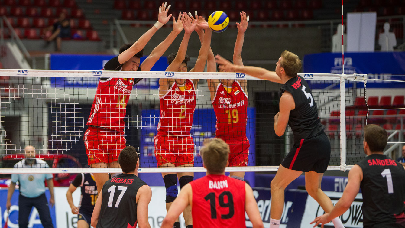 Vigrass, Bann, Sanders and Verhoeff during Canada vs. China World League match on June 17, 2016 (Photo: FIVB)