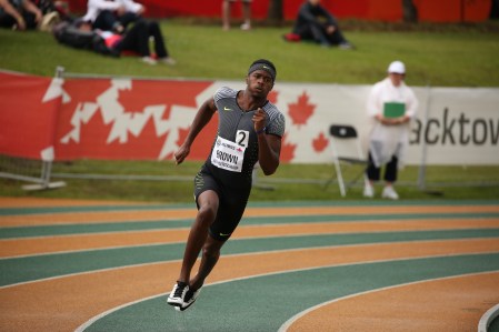 Aaron Brown sprinting in the 200m at the Canadian Track and Field Championships and Selection Trials for the 2016 Summer Olympic and Paralympic Games, in Edmonton, Alta. Brown will also be representing Canada in the 100m and the 4x100m (Steve Boudraeu/COC)