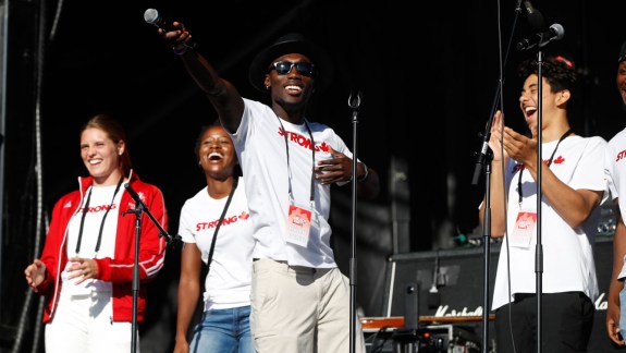 Bismark Boateng entertains the crowd on main stage at the Team Canada Beach Party.