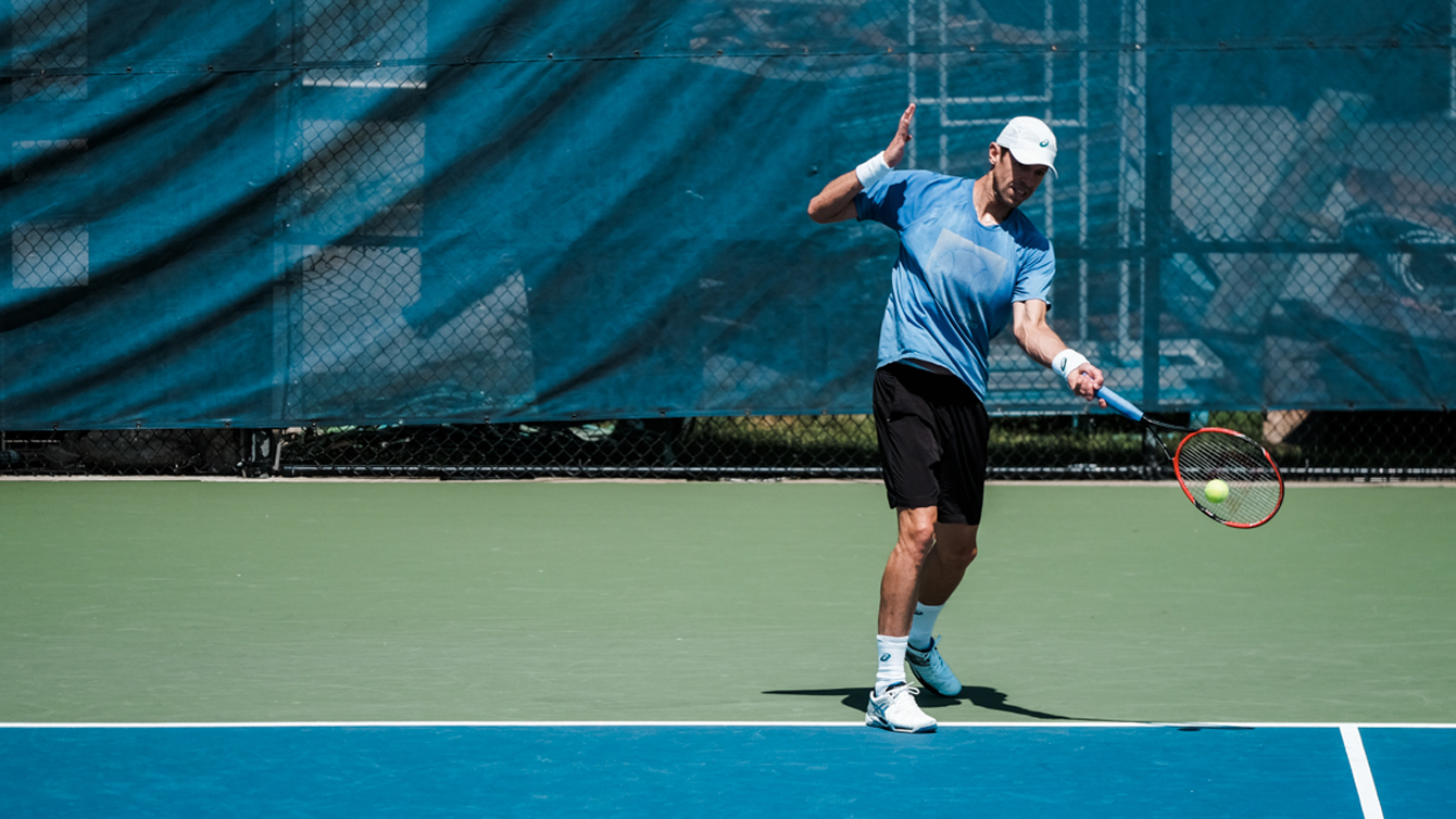 Canada's Daniel Nestor practices in Toronto on July 27, 2016 ahead of his first doubles match of the Rogers Cup. (Thomas Skrlj/COC)