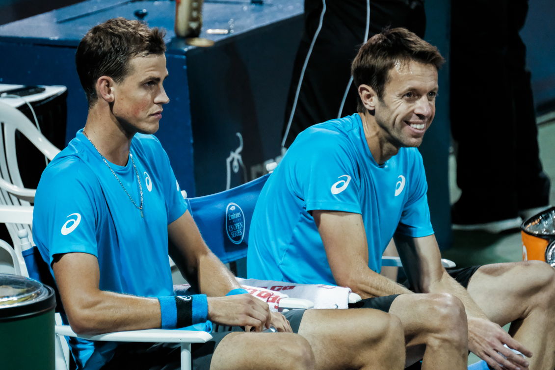 Canada’s Vasek Pospisil and Daniel Nestor play doubles in the quarterfinals of the Rogers Cup in Toronto on July 29, 2016. (Thomas Skrlj/COC)