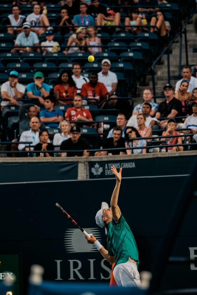 Denis serving