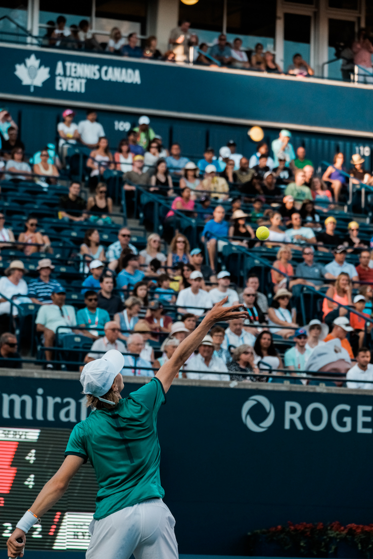 Denis serving