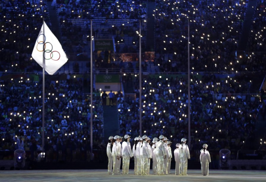 Smartphones illuminate the stadium during the closing ceremony in the Maracana stadium at the 2016 Summer Olympics in Rio de Janeiro, Brazil, Sunday, Aug. 21, 2016. (AP Photo/David Goldman)