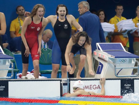 The Rio 2016 4x200m freestyle team wins bronze with Taylor Ruck, Penny Oleksiak, Brittany Maclean and Katerine Savard on August 10 2016. (Jason Ransom/COC)