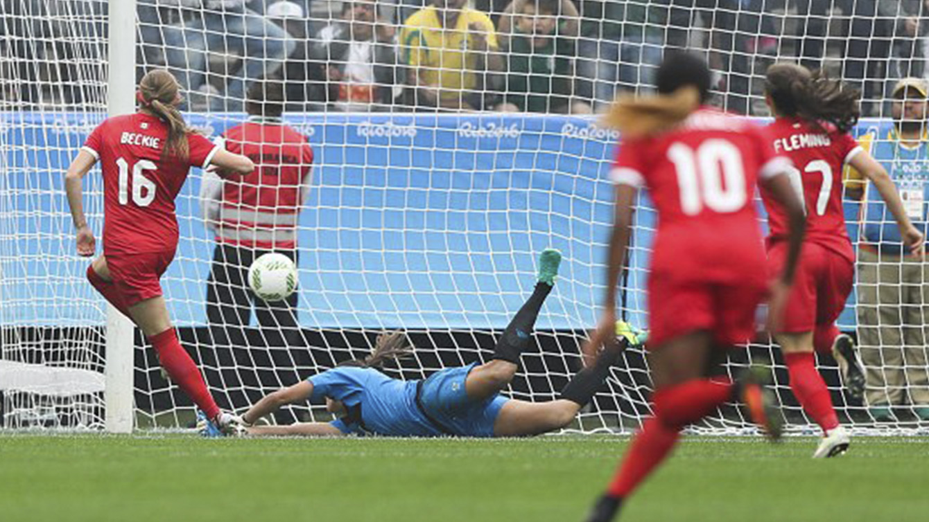 Janine Beckie scoring her team's first goal during the 2016 Summer Olympics football match between Canada and Australia, at the Arena Corinthians, in Sao Paulo, Brazil, Wednesday, Aug. 3, 2016. ( Photo/ Rio 2016 )