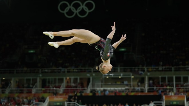 Rio 2016: Ellie Black performs a back flip on beam