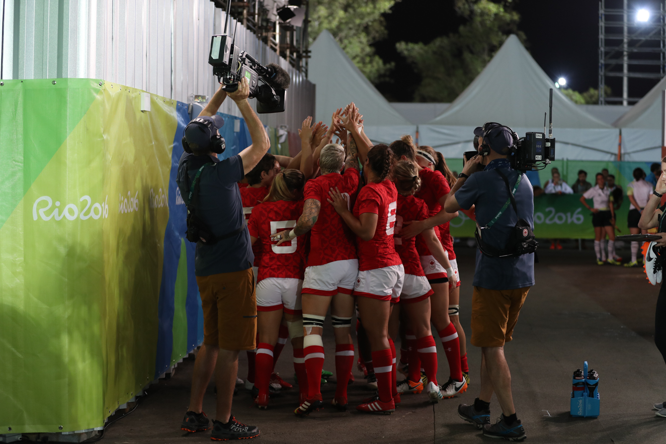 Canada's players celebrates after winning the women's rugby sevens bronze medal match against Great Britain at the Summer Olympics in Rio de Janeiro, Brazil, Monday, Aug. 8, 2016. (Photo/Stephen Hosier)