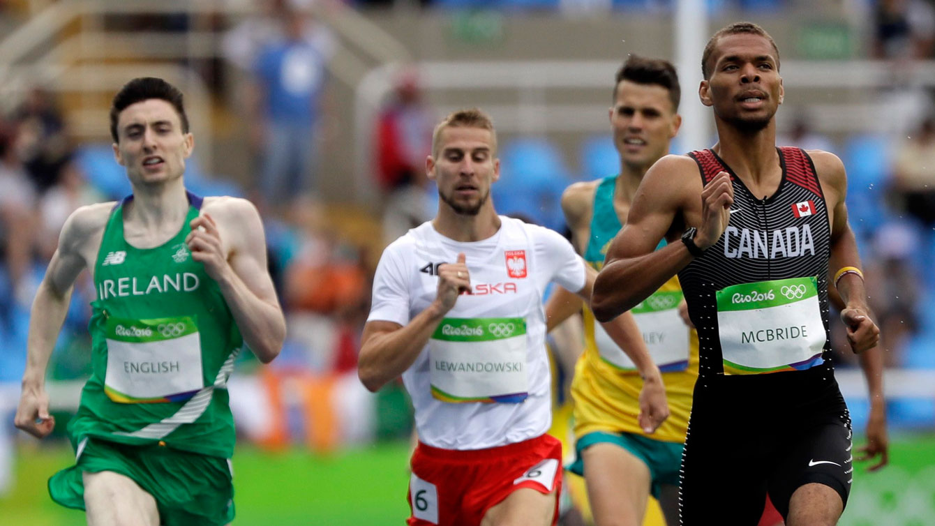 Brandon McBride wins his 800m heat to qualify for the Rio 2016 semifinals on Aug. 12. (AP Photo/David J. Phillip)