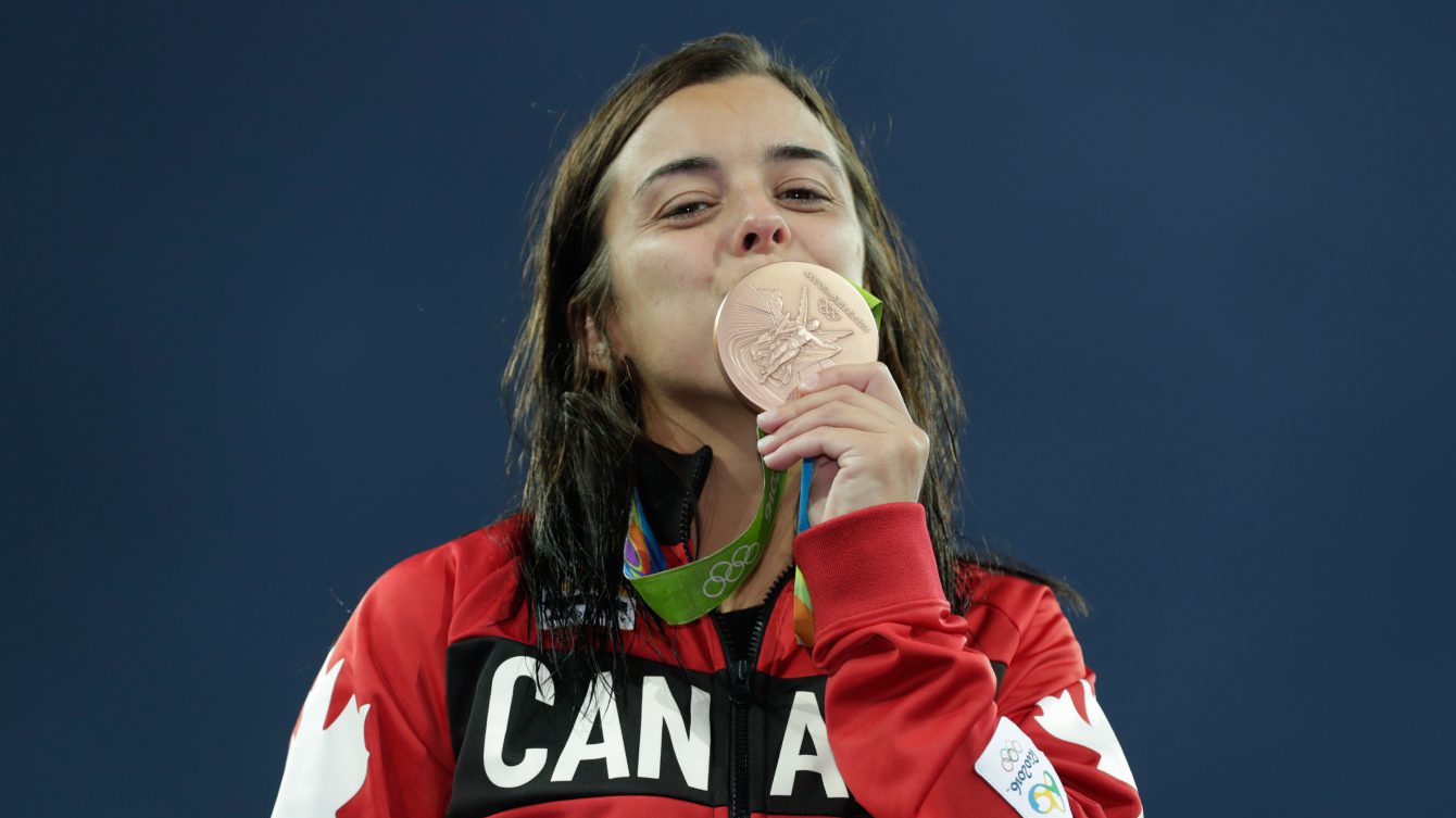 Meaghan Benfeito with her bronze medal from the womens 10m platform final at the Rio 2016 Olympic Games on August 18, 2016. photo/ Jason Ransom)