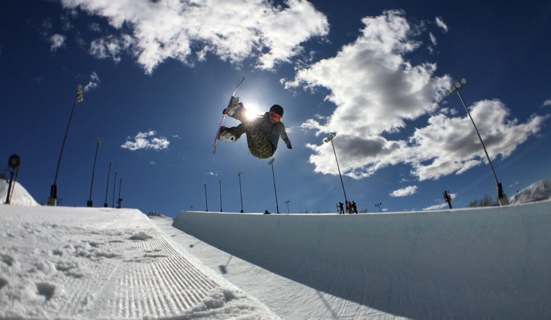 Mercedes in the halfpipe in Calgary in March 2016