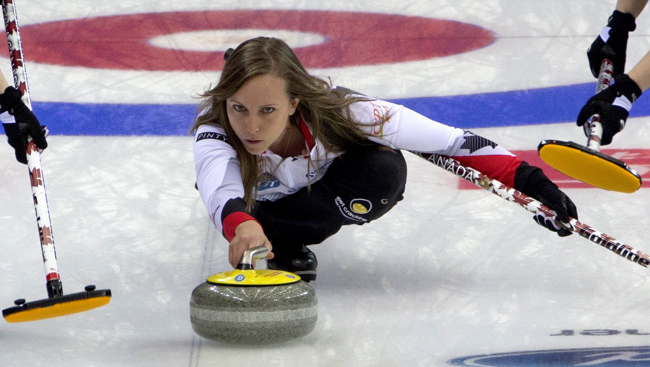 Team Canada cruises into playoffs at World Women's Curling Championship