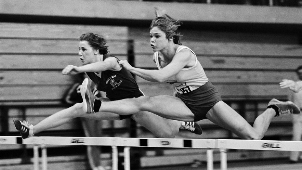 Diane Jones competes in the hurdles in 1977 Photo: Claus Andersen