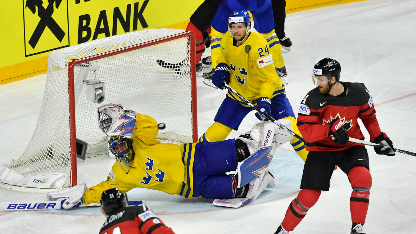 Canada outlasts U.S. in overtime to strike gold at women's hockey world  championship