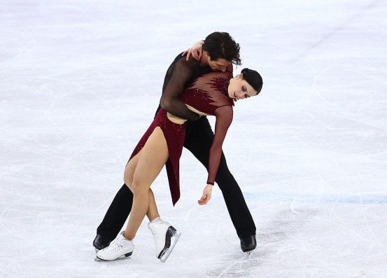 Tessa and Scott during a routine