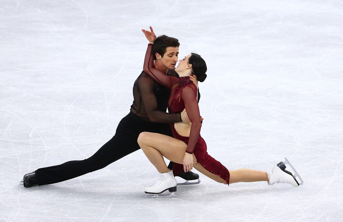 Virtue and Moir perform Moulin Rouge ice dance