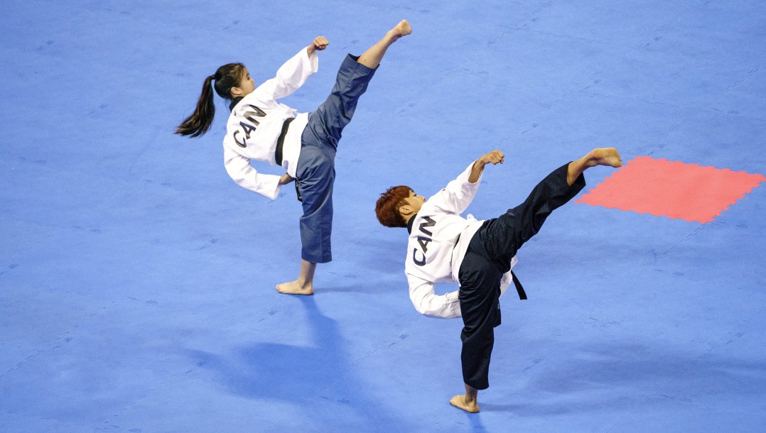 Jinsu Ha and Michelle Lee perform routine