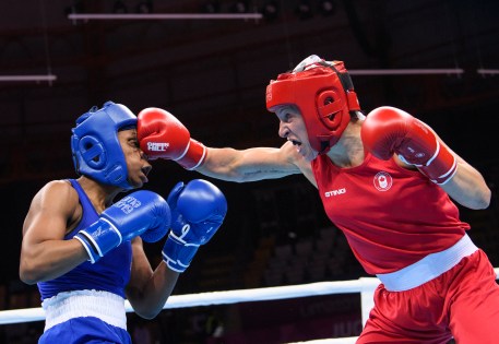 team-canada-boxing boxer punches another boxer