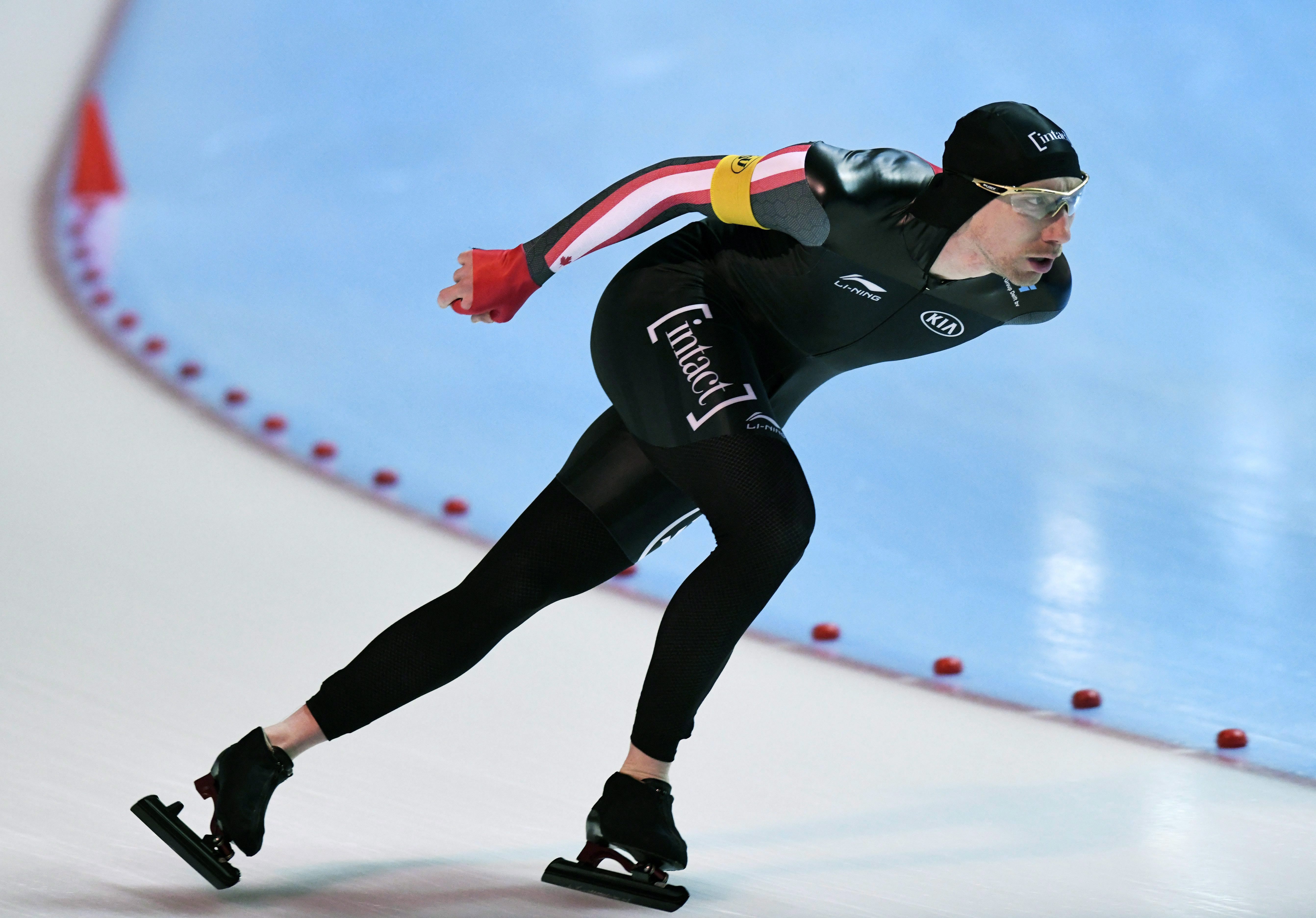Short track vs. long track speed skating What's the difference? Team