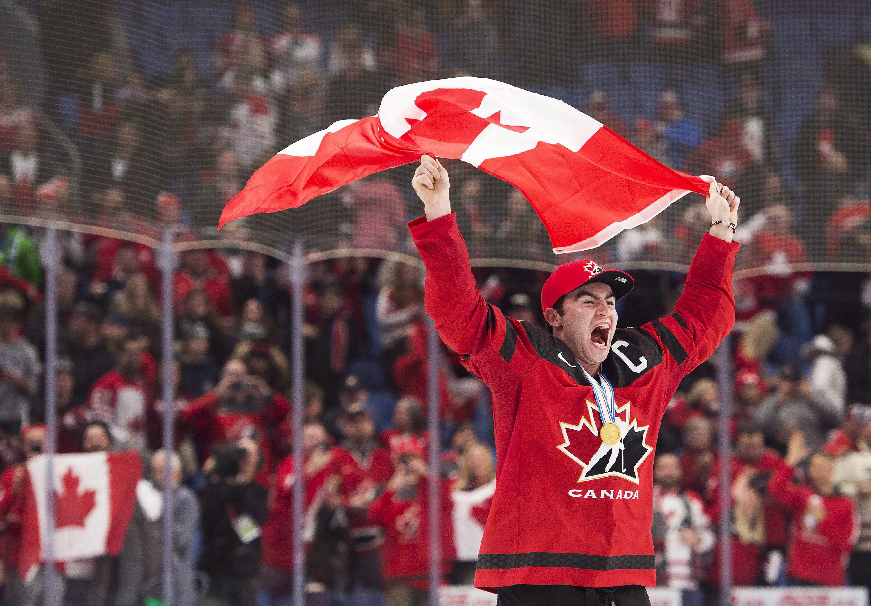 Canada reaches gold-medal game with win over Russia at world juniors