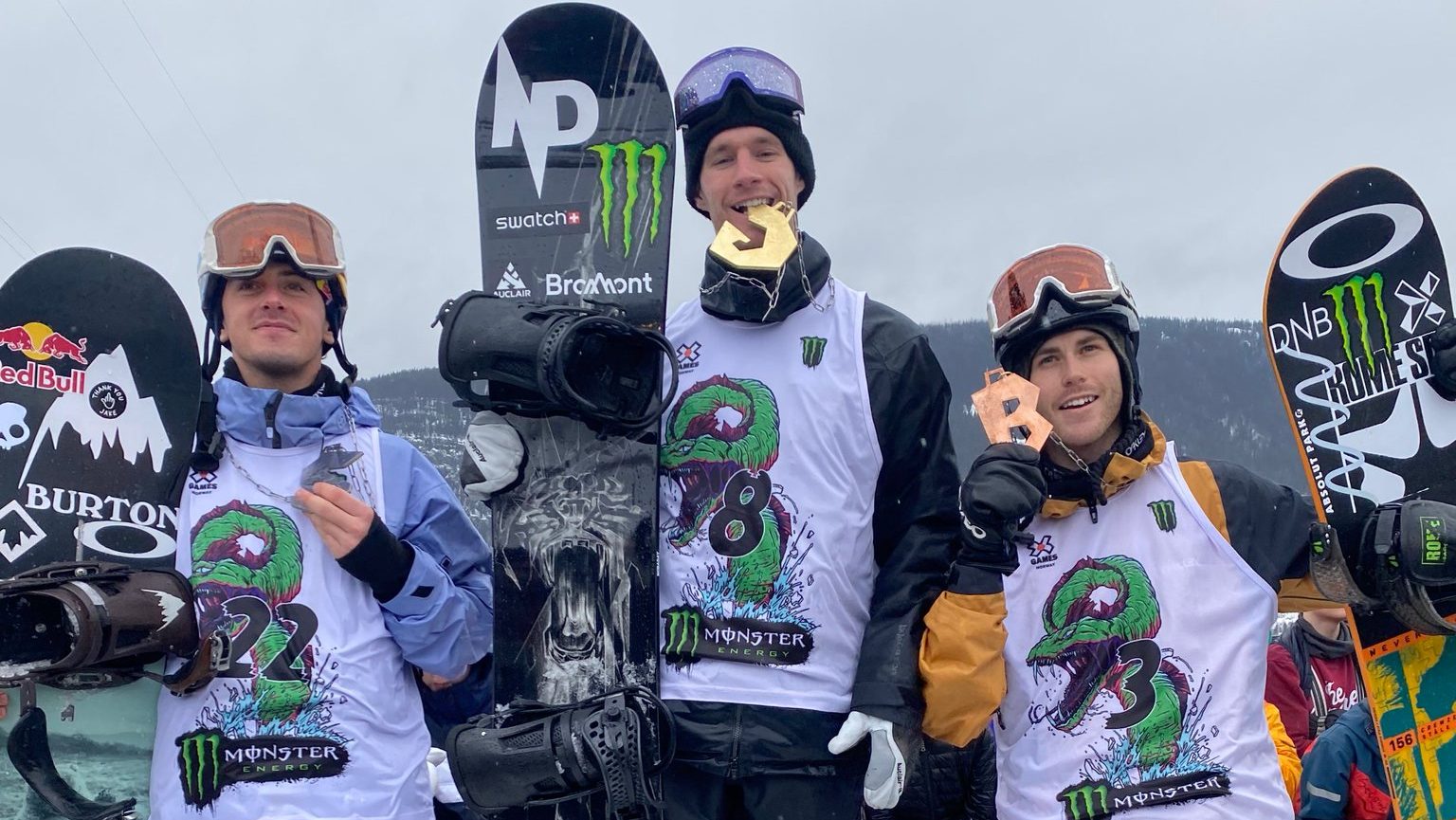 スノーボード SR Original Half Zip (Winred) simianring Parrot, McMorris and Voigt reach snowboard slopestyle podium at