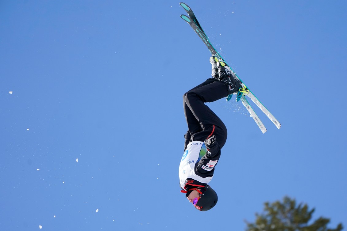 Marion Thénault in a jump.