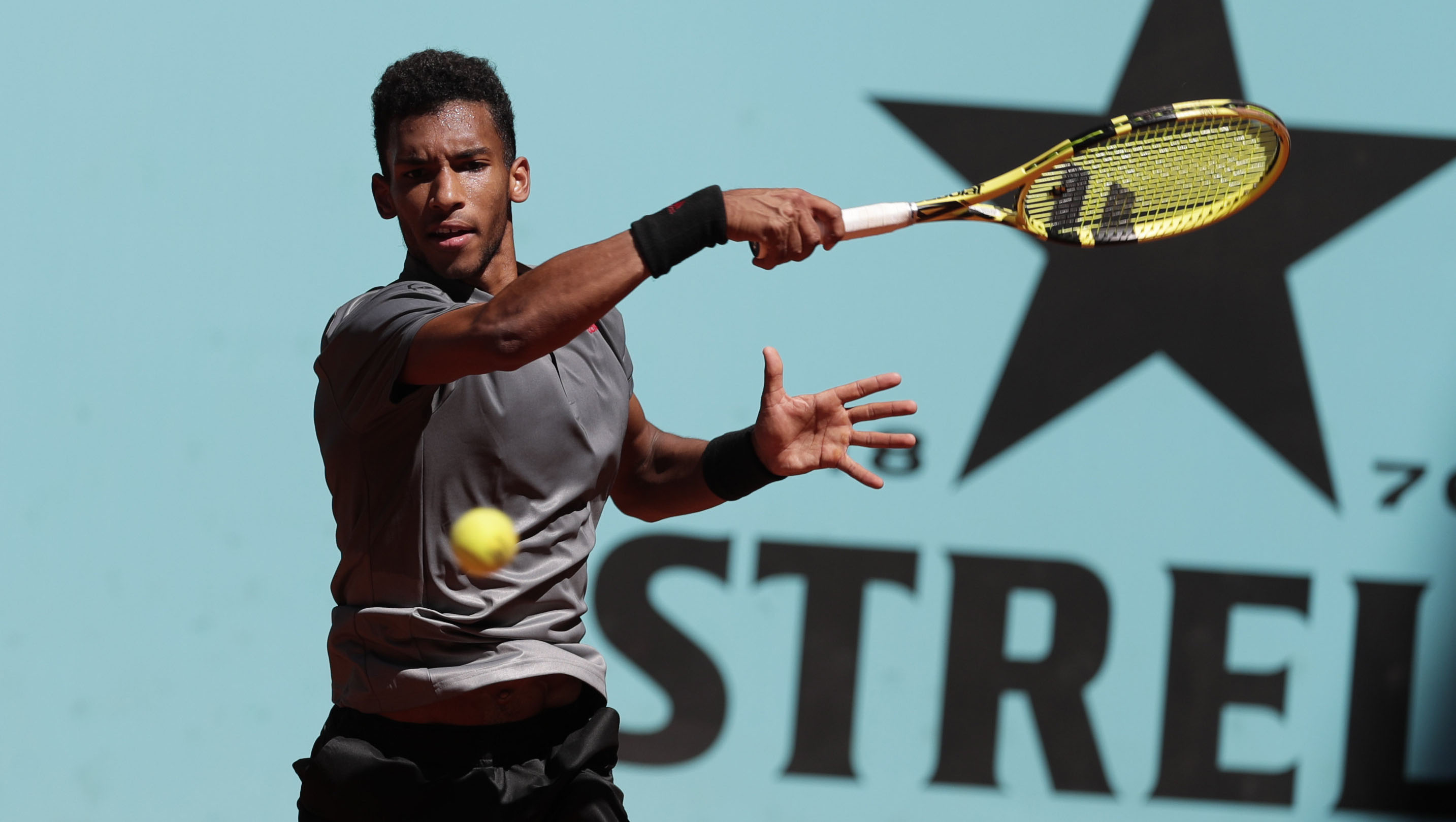 https://olympic.ca/wp-content/uploads/2021/05/Team-Canada-Felix-Auger-Aliassime-Madrid-Open-2021-.jpg?quality=100