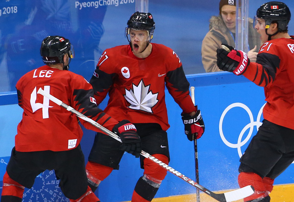 Benn, Seguin celebrate being named to Team Canada poolside