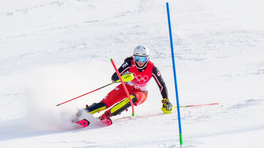 Ali Nullmeyer skis through gates in a slalom race