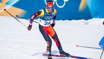 Antoine Cyr compettes in cross country skiing.